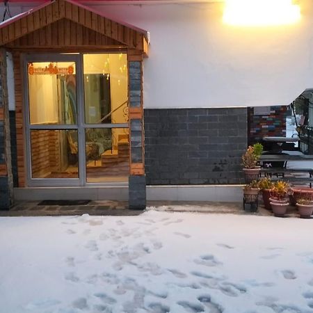Aman Inn دارامشالا المظهر الخارجي الصورة