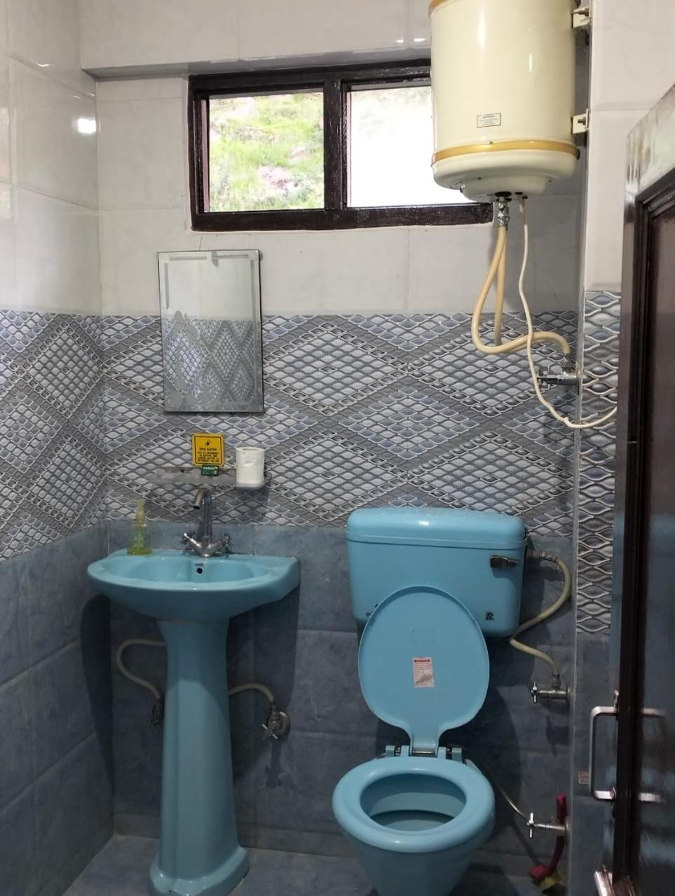 Aman Inn دارامشالا المظهر الخارجي الصورة